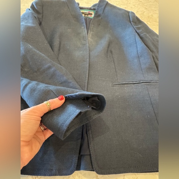 J Crew, size 4, Navy Blue Blazer - Picture 9 of 9